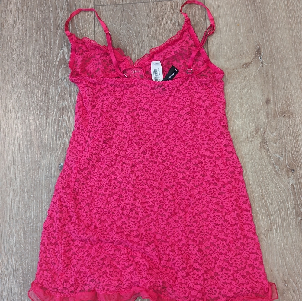 Victoria’s Secret Pink Lace Slip Size M Ruffle Stretch